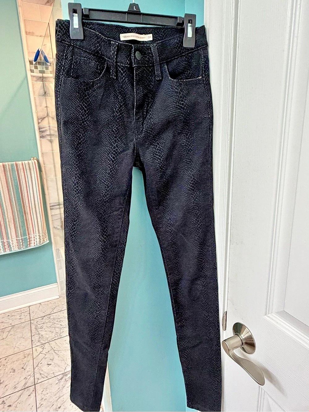 Levi's 720 High Rise Super Skinny Animal Print Skinny Jeans Waist 24